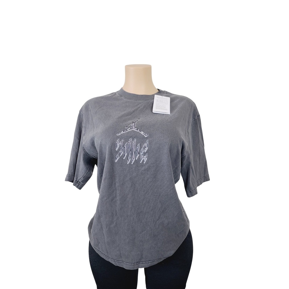 Jordan Short sleeve Active Graphic Tee Jumper Logo Women's Size S Grey Color.